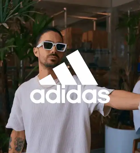 Caso de éxito de Adidas: Comunicación audiovisual para una de las marcas deportivas más reconocidas del mundo, con producción que mantiene los estándares globales de la marca.